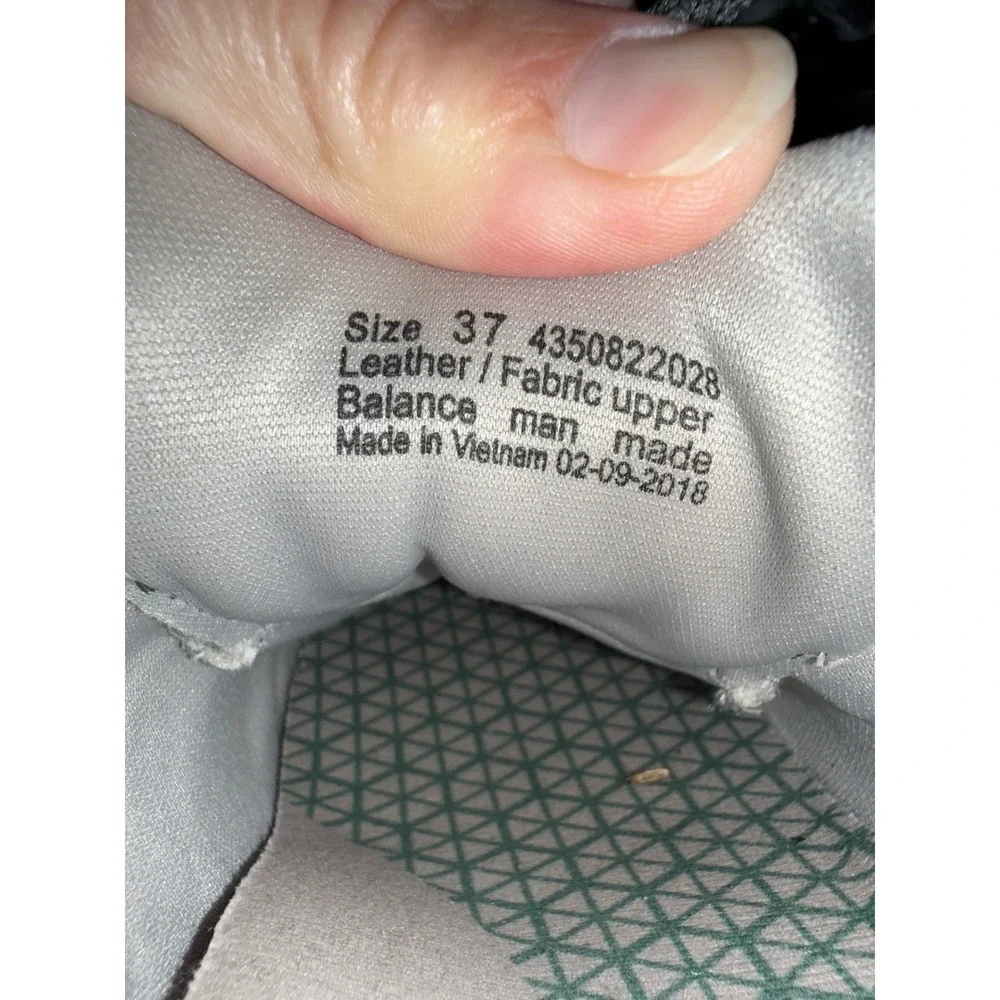 Dansko Paisley Waterproof Sneakers Sage Green Nubuck Vibram Sole Womens 37